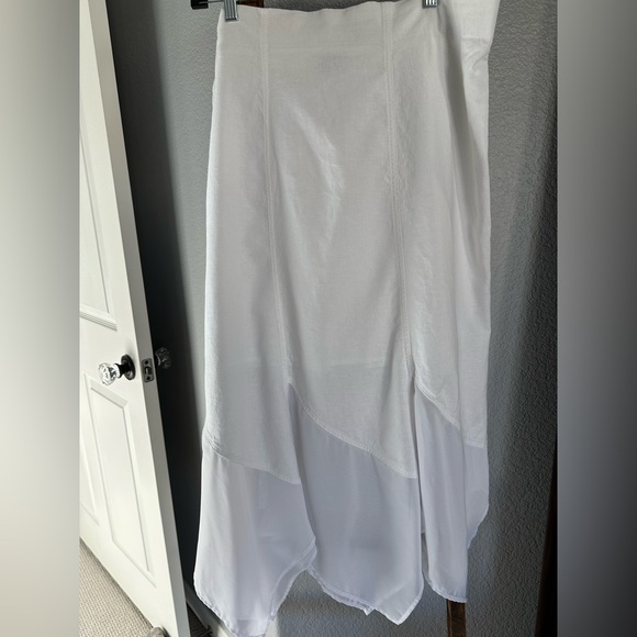 Chico's White Asymmetrical Skirt, size XL - Picture 4 of 14